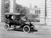 /album/historia-del-automovil/tmodel-launch-geelong-jpg1/